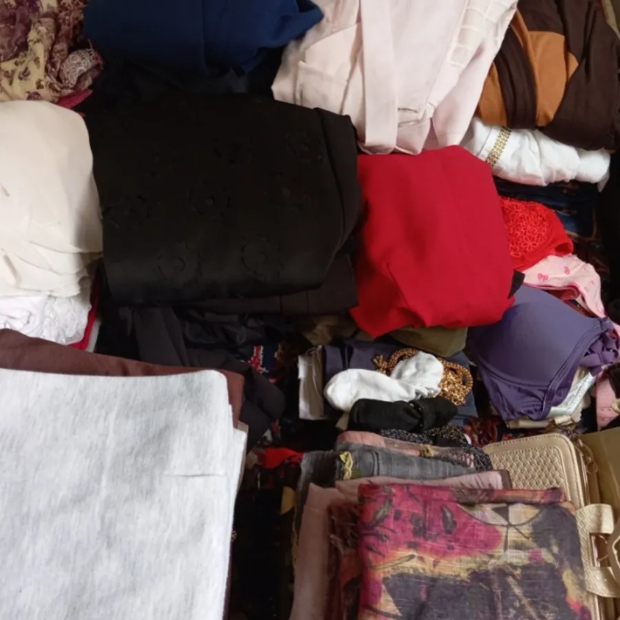 فروش دسته جمعی پوشاک زنان