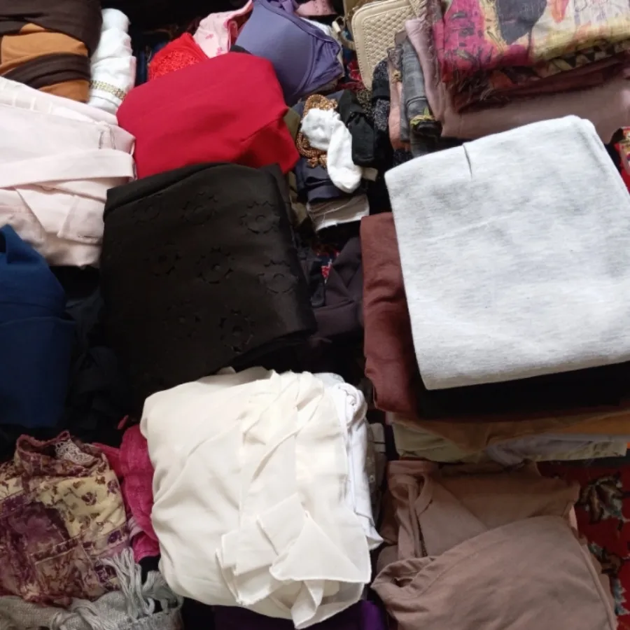 فروش دسته جمعی پوشاک زنان