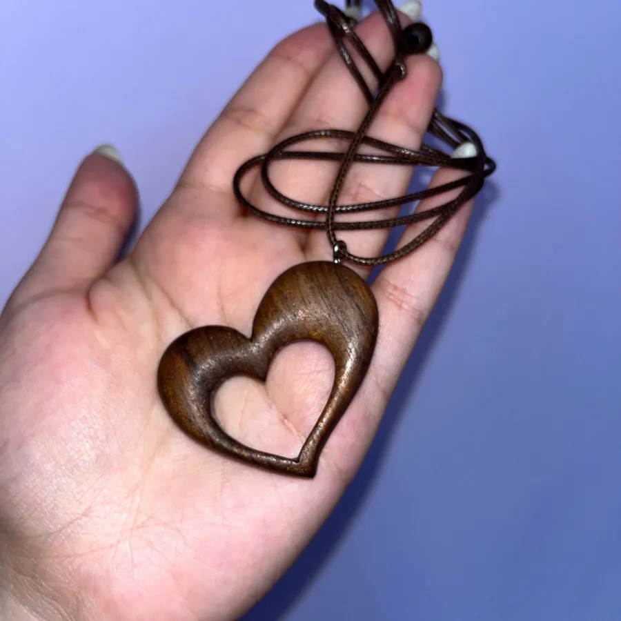 گردنبند چوبی