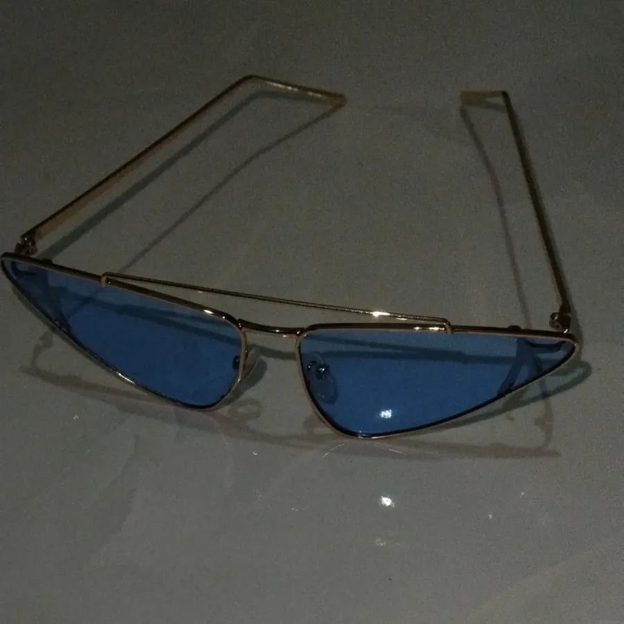 عینک گربه ی