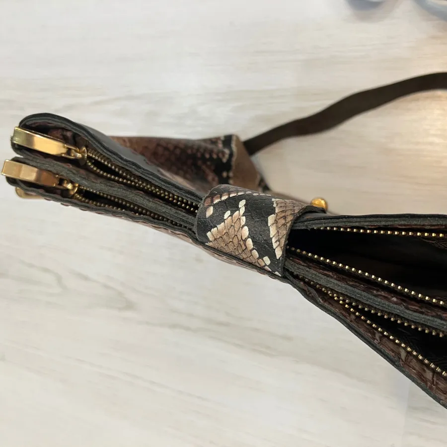 کیف دستدوز