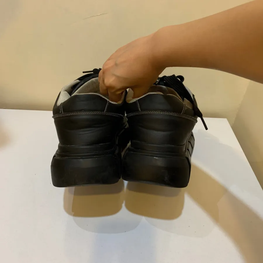 کتونی زارا