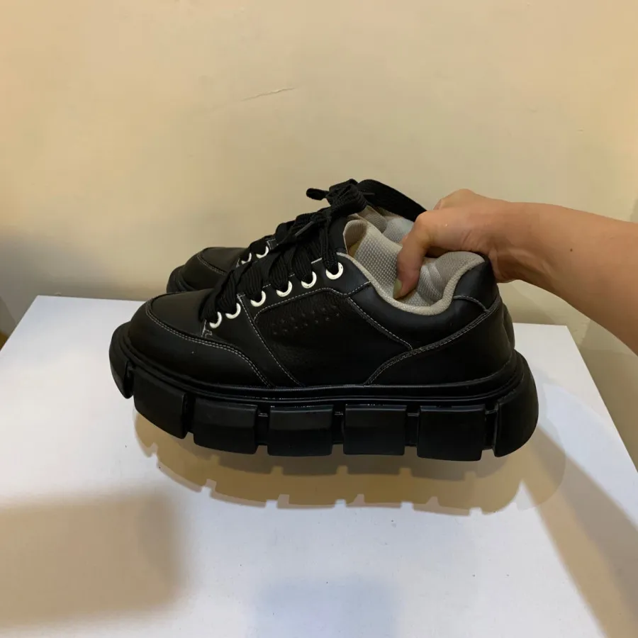 کتونی زارا