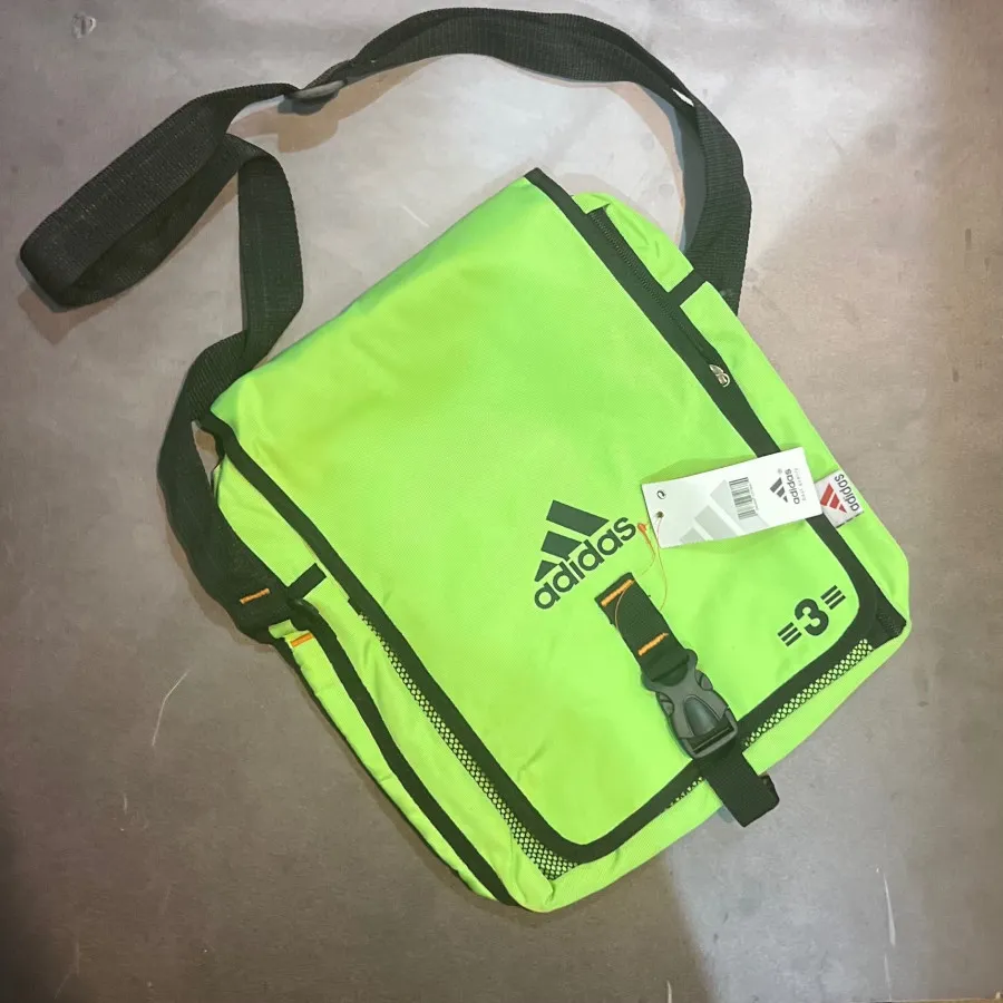 کیف آدیداس