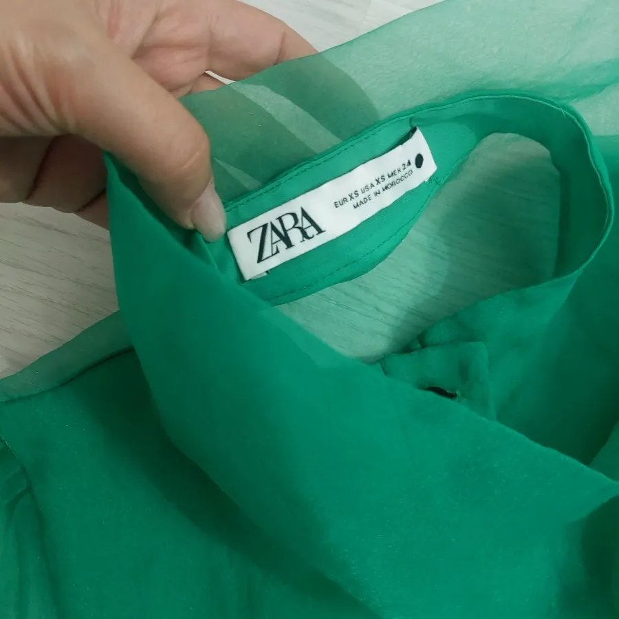 شومیز شیشه ای مارک zara