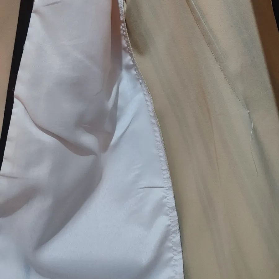 مانتو کتی جلوباز