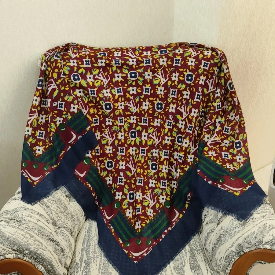 روسری پاییزی قواره بزرگ