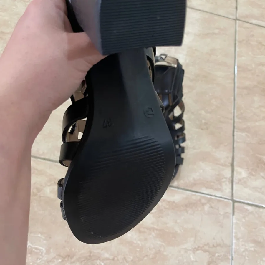 کفش تابستونی