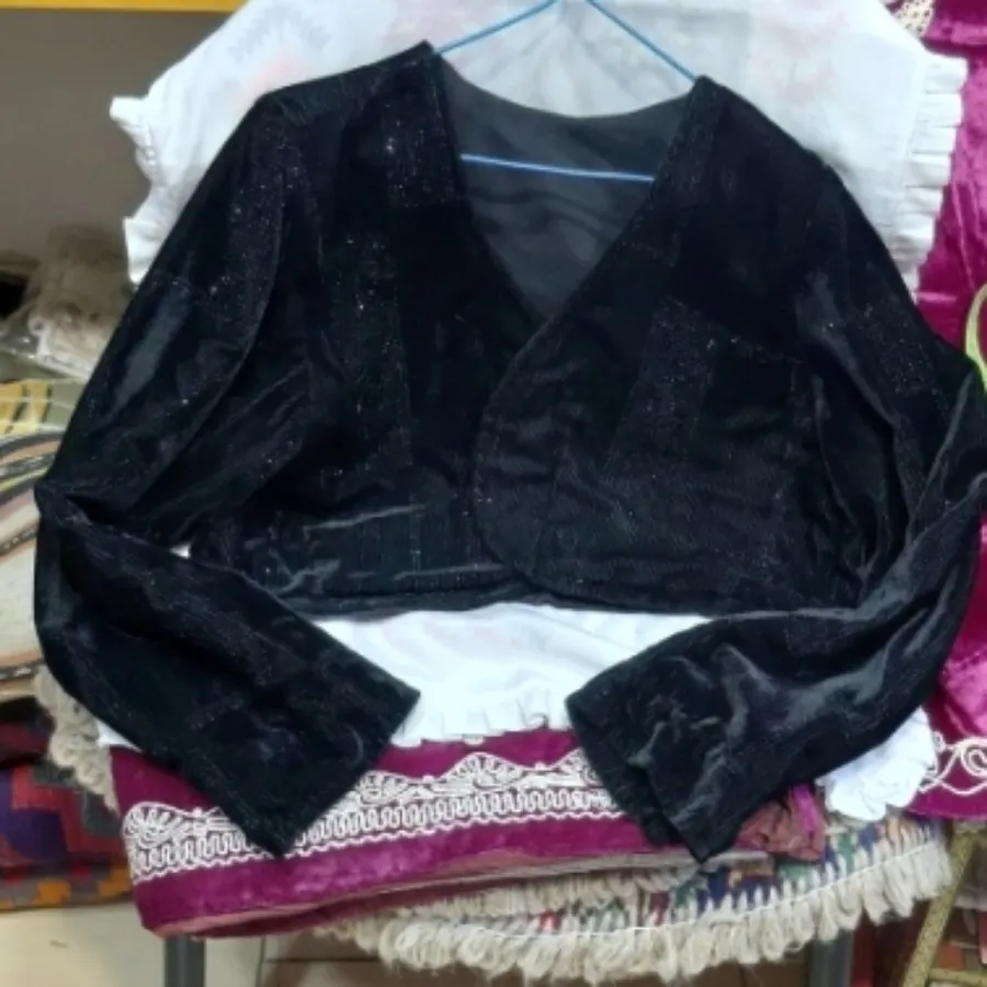 کراپ کت مخمل