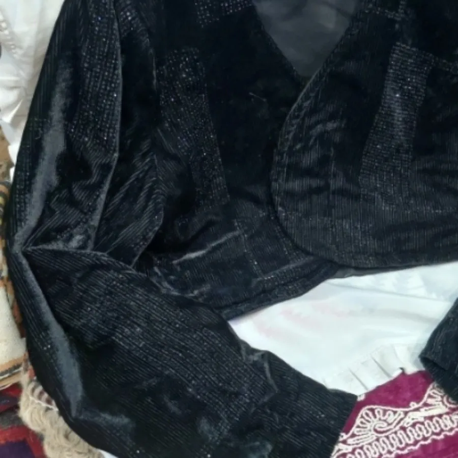 کراپ کت مخمل