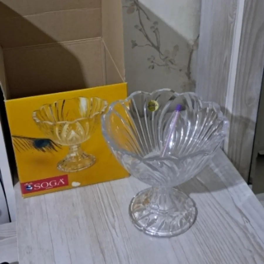 شکلات خوری پایه دار