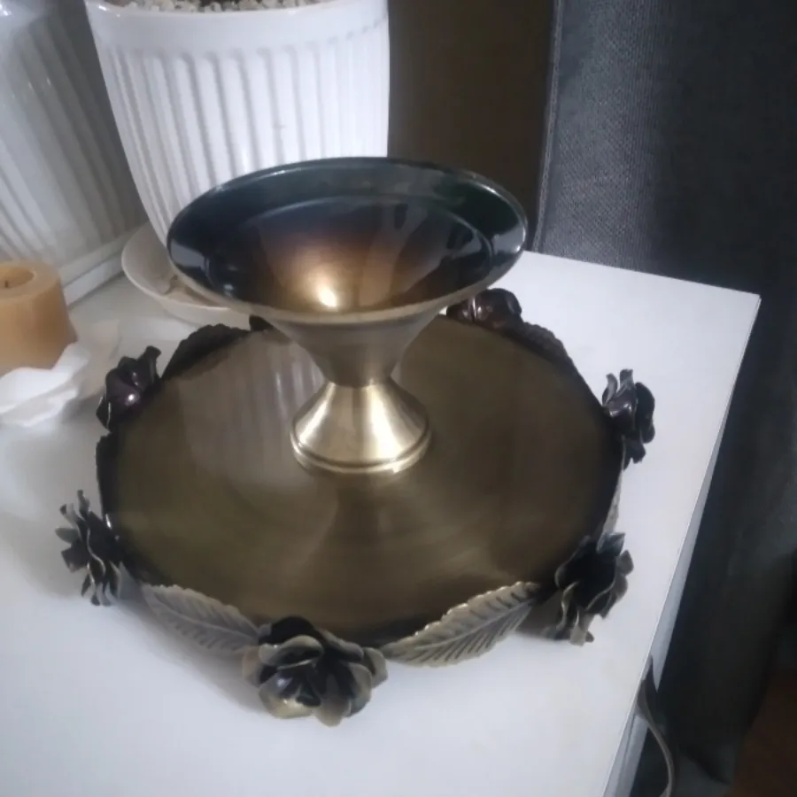 شیرینی خوری پیوتر