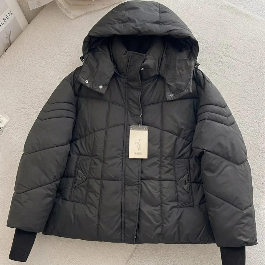 کاپشن کلاهدار