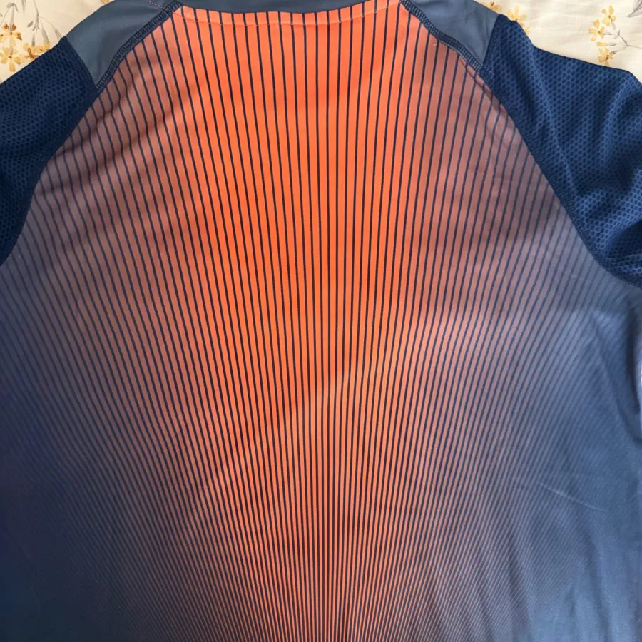 بلوزورزشی اورجینال نایکی