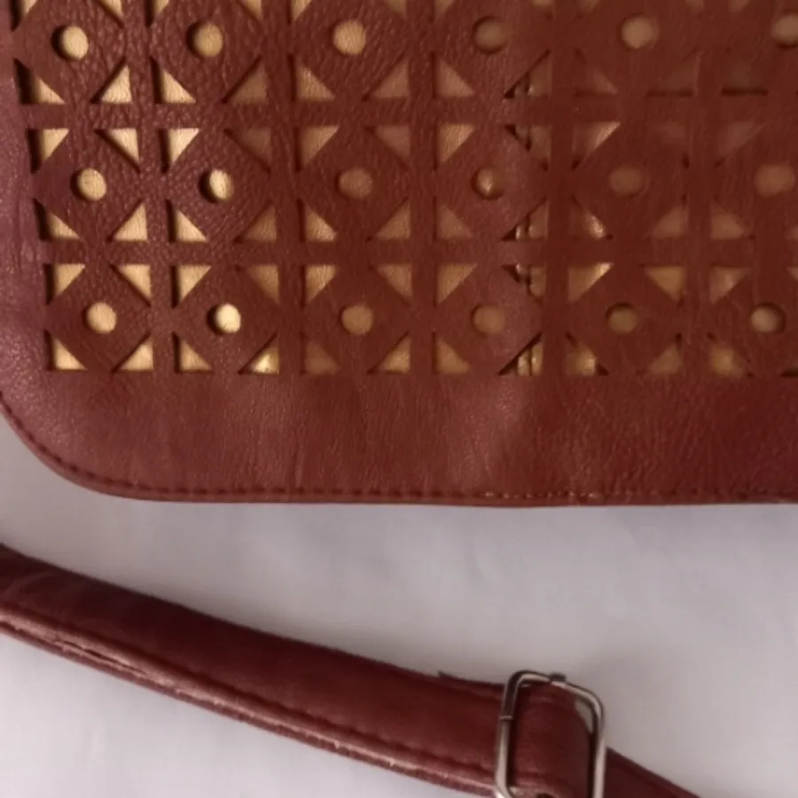 کیف چرم عسلی