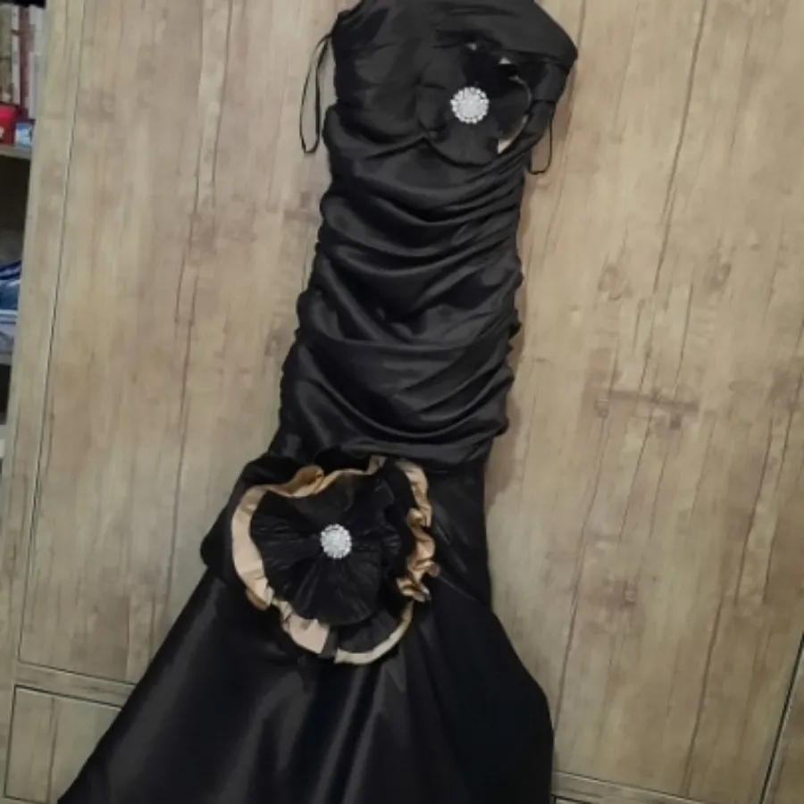 پیراهن مجلسی زنانه