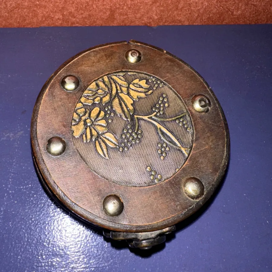 جعبه چوبی