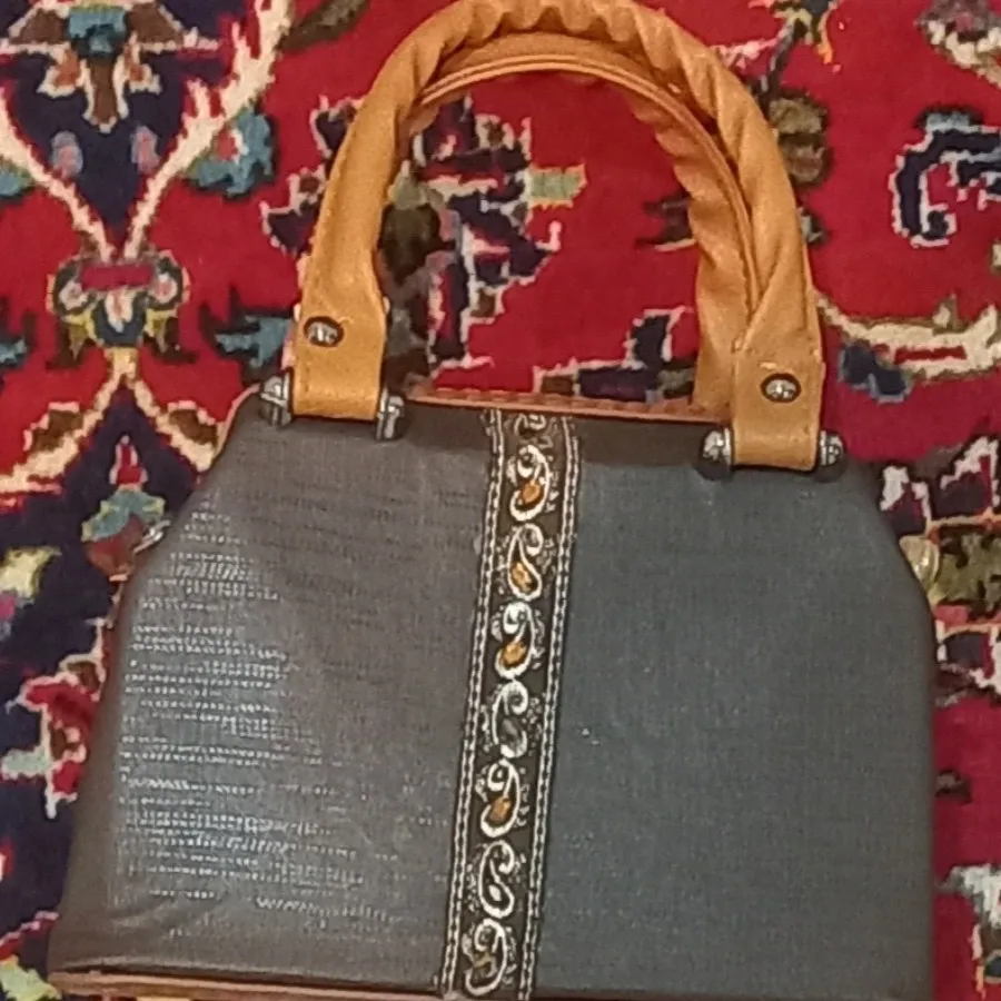 کیف قهوه ای استفاده نشده