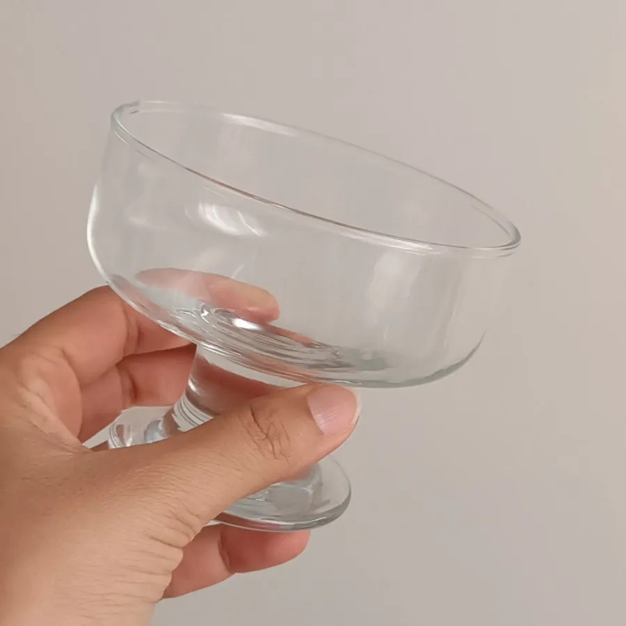 یک جفت بستنی خوری