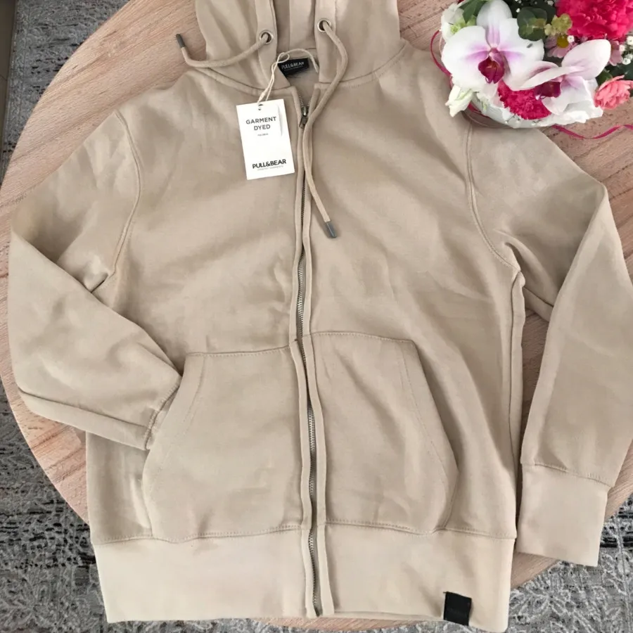 سوییشرت pull & bear