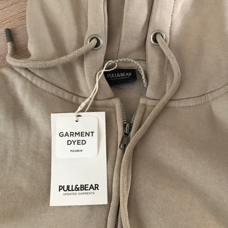 سوییشرت pull & bear