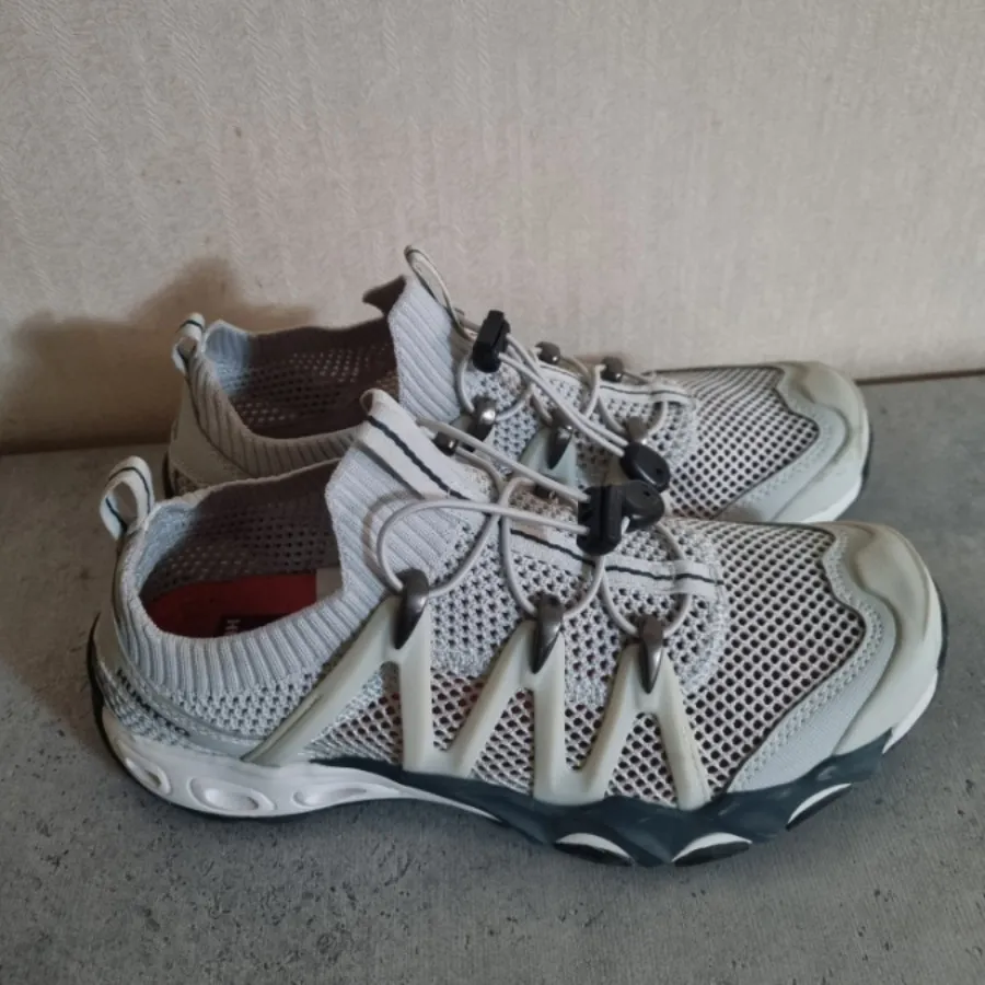کفش طبیعت گردی