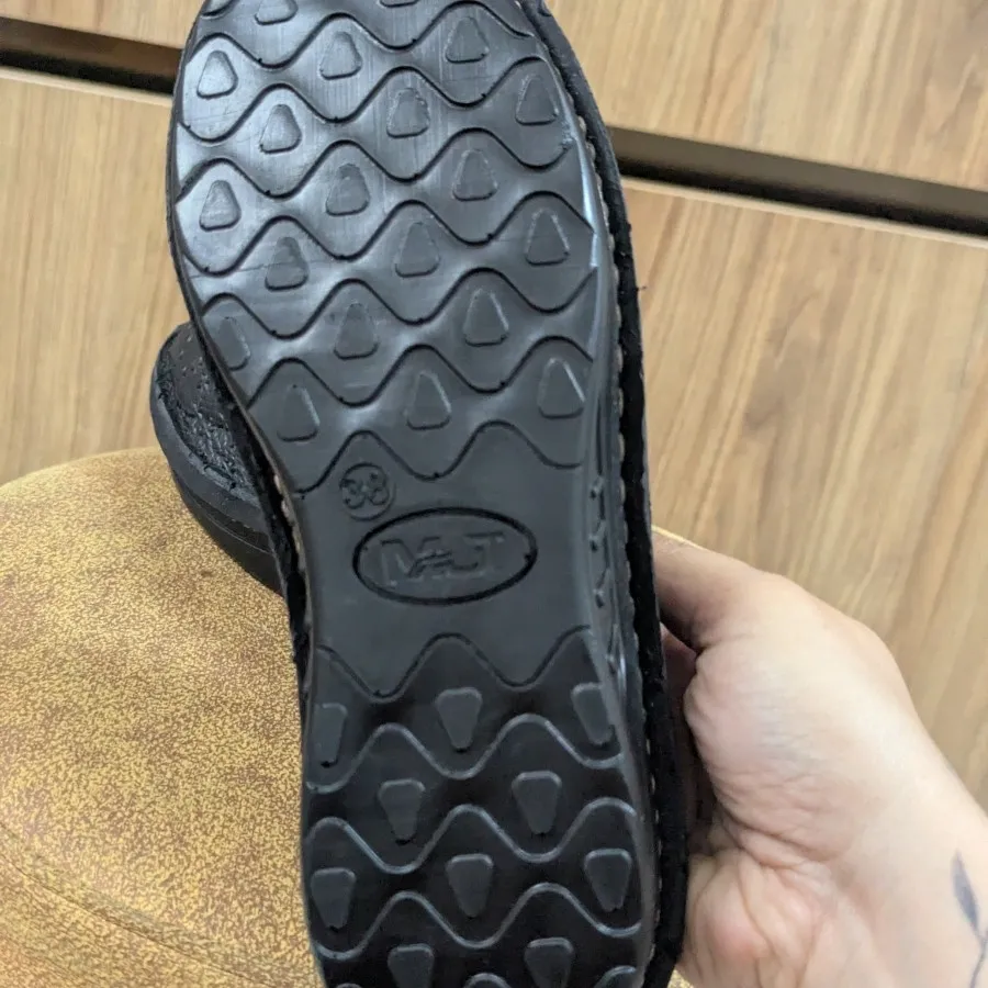 صندل چرم گاوی اصل