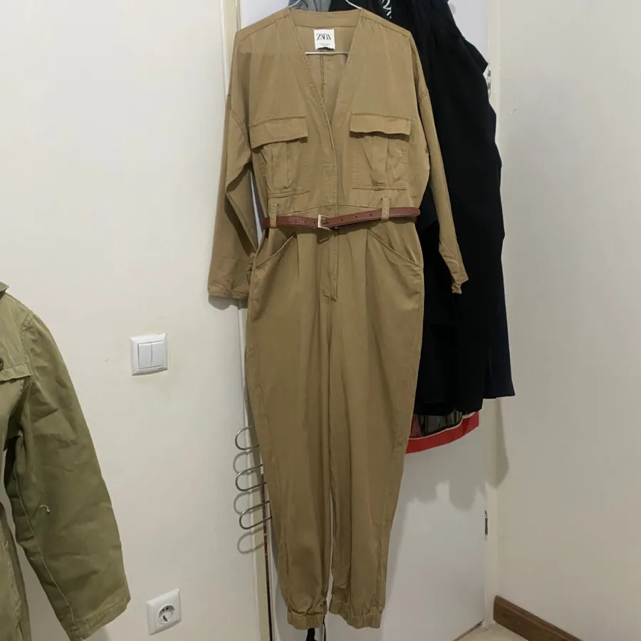 جامپ سوت خاکی زارا