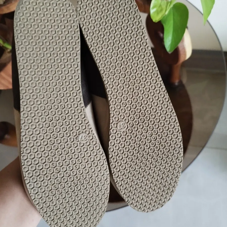 کفش چرم عروسکی