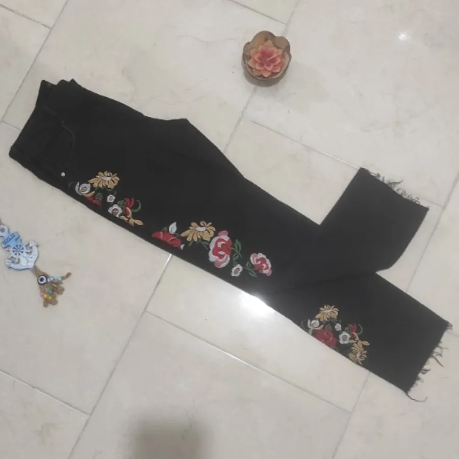 شلوار جین پاچه ریش