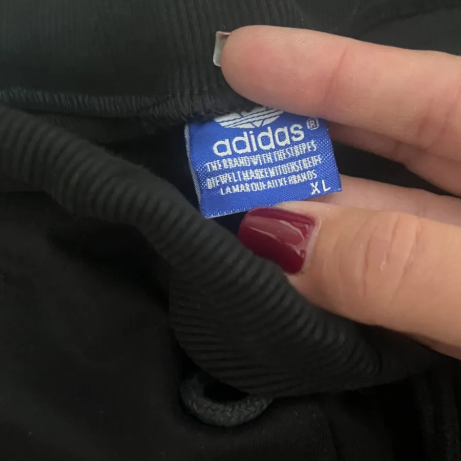 شلوار ورزشی adidas