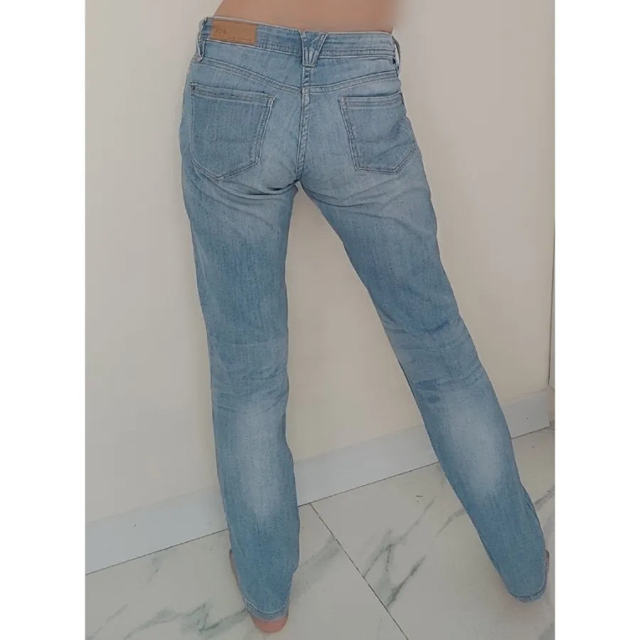 شلوار جین فاق کوتاه