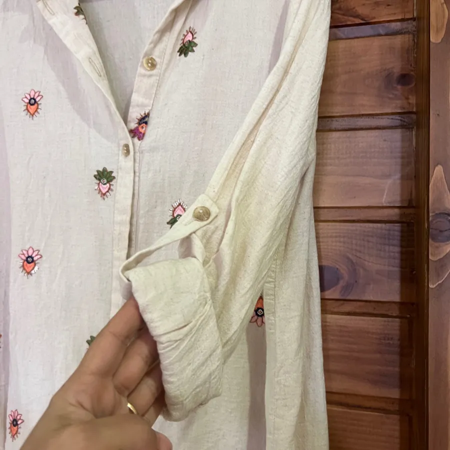 شومیز گلدوزی شده