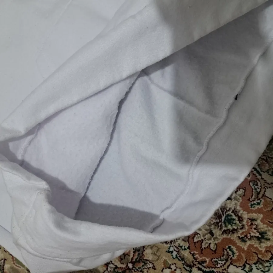 هودی سفید