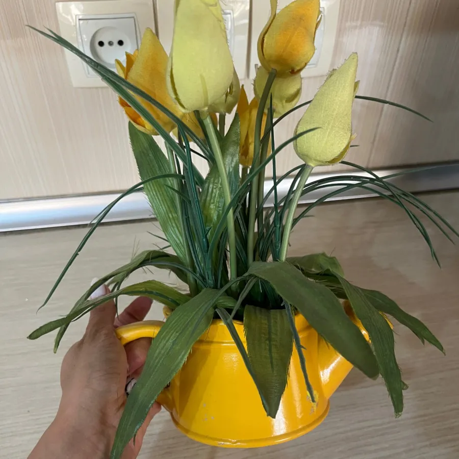 گل و گلدان