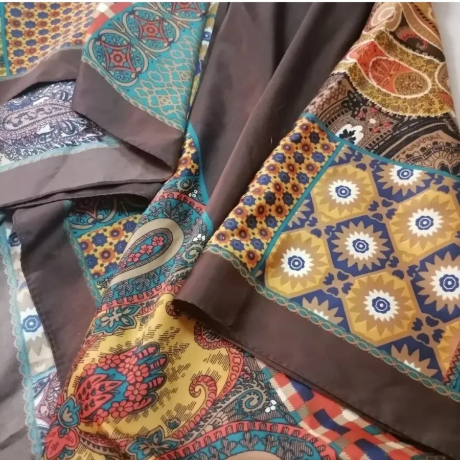 روسری ساتن