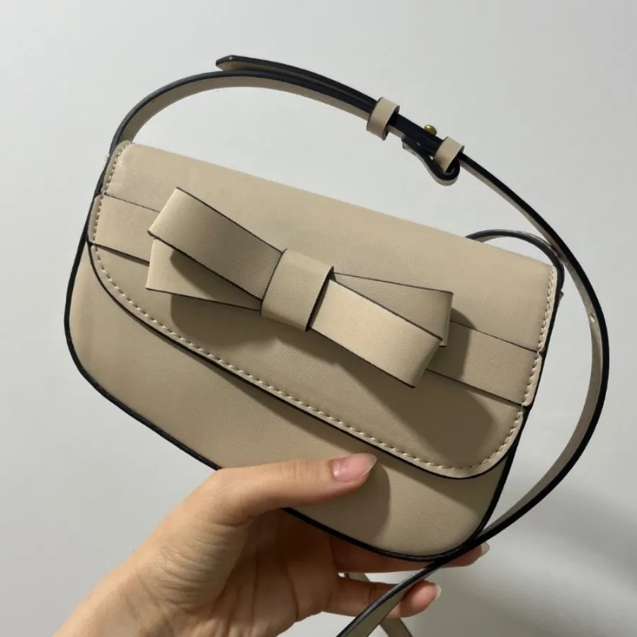 کیف دوشی پاپیونی زارا