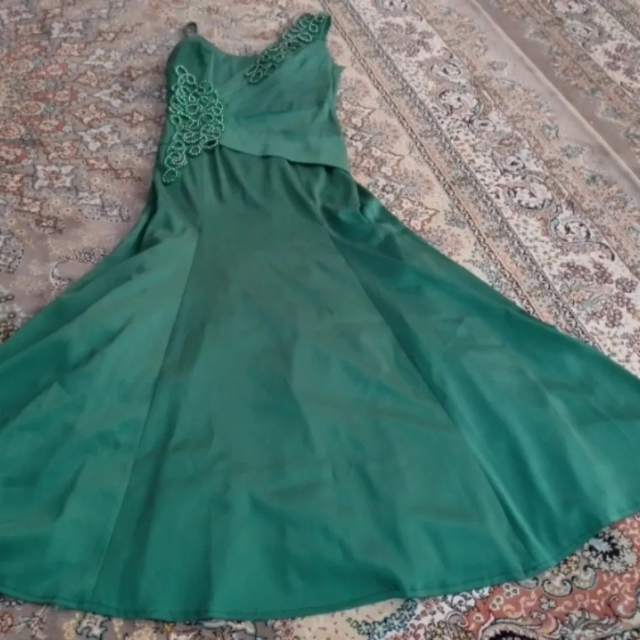 ماکسی سبز مجلسی