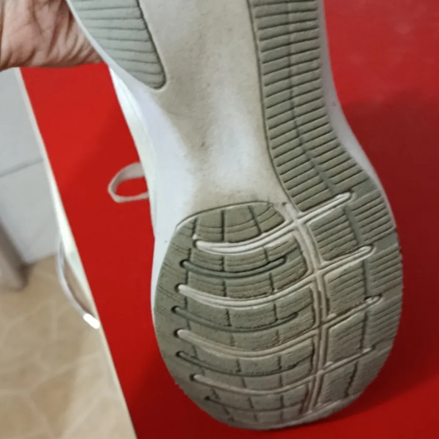 کفش اسپرت