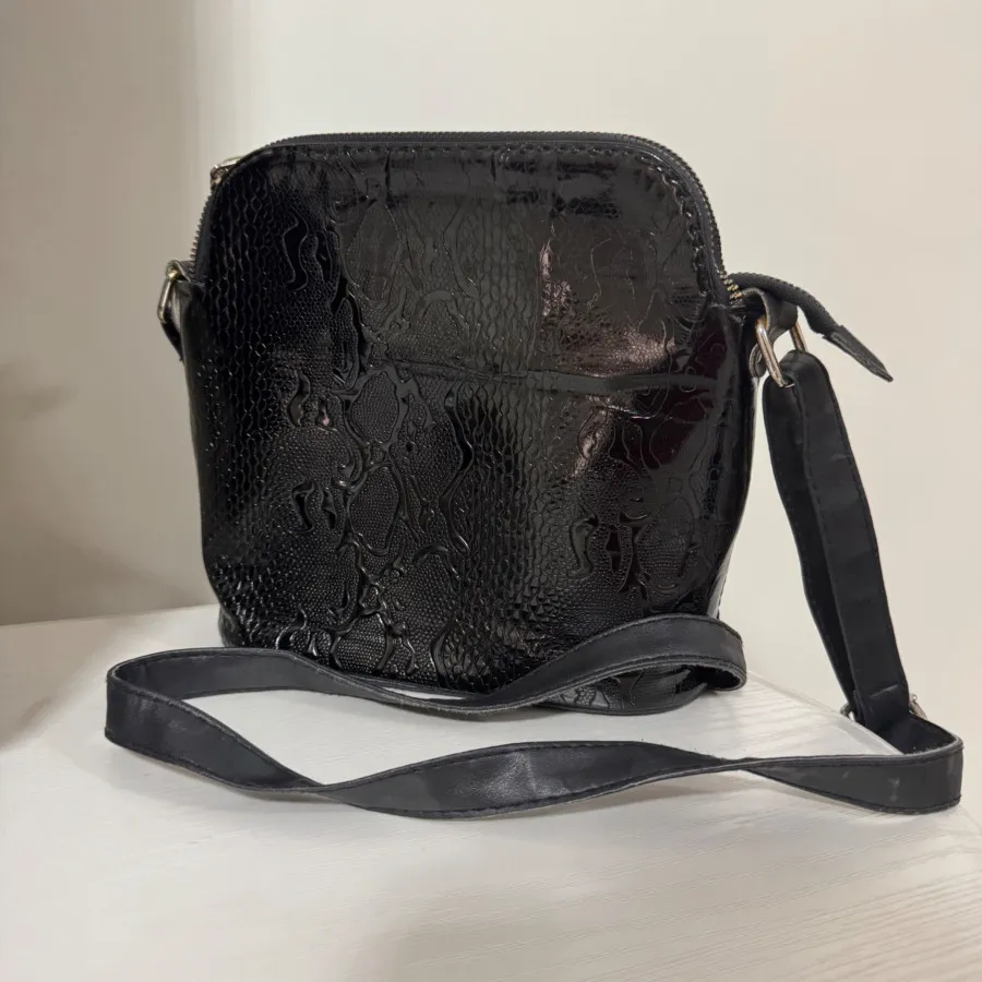 کیف زنانه ورنی طرح پوست