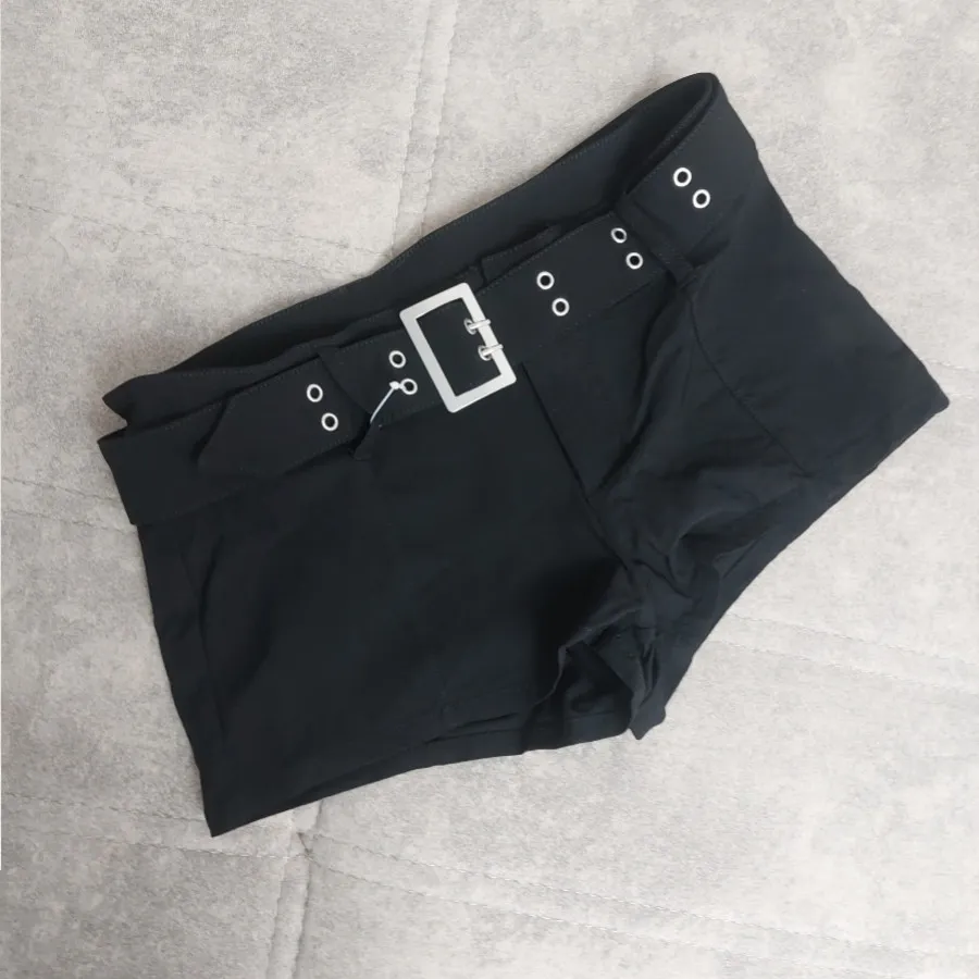 شورتک h&m