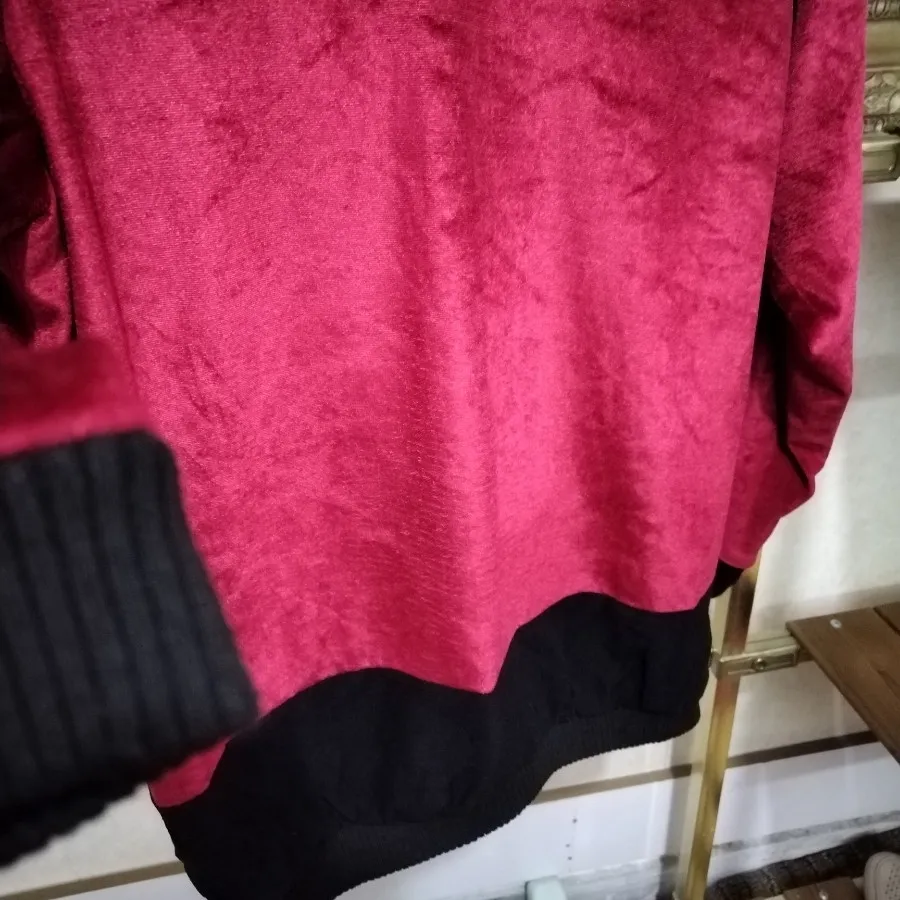 بلوز مخمل زرشکی