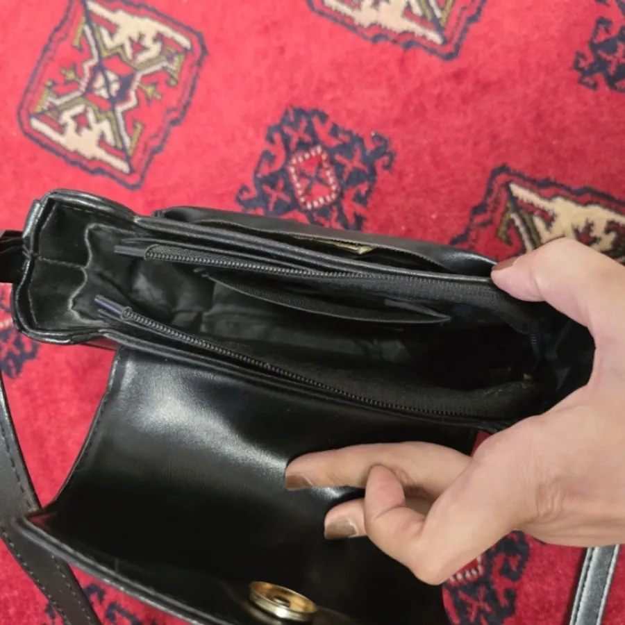 کیف کراس بادی مشکی