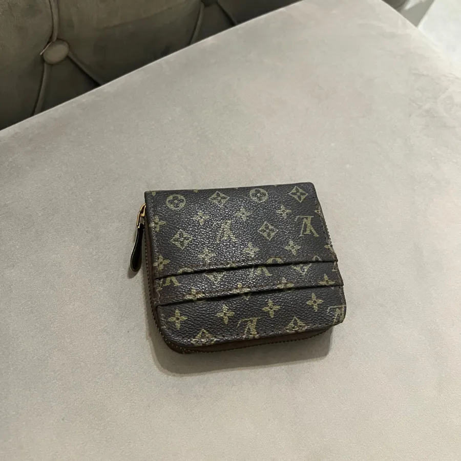 کیف پول و جاکارتی طرح LV