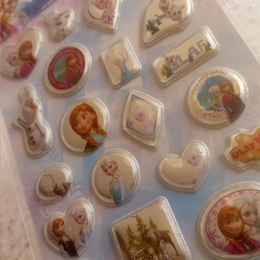 استیکر FROZEN اصل