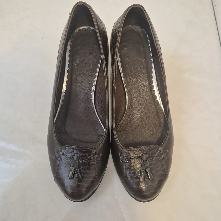 کفش چرم قهوه ای