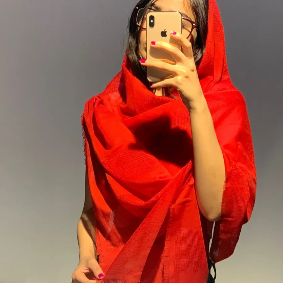 شال قرمز ترک