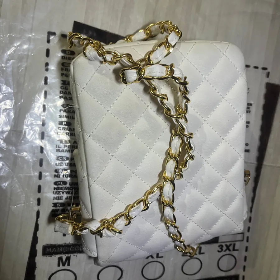 کیف سفید