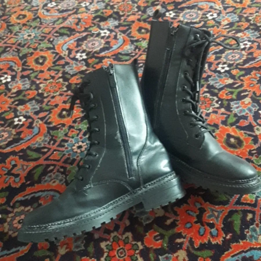 بوت چرمی