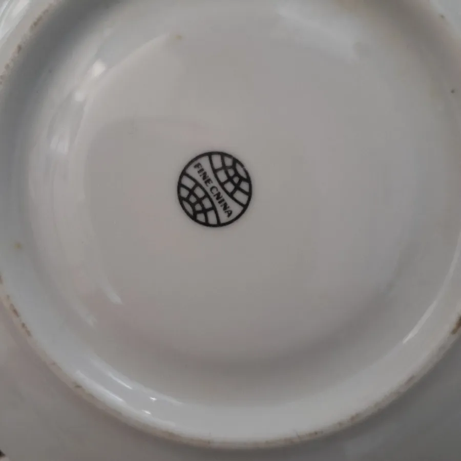 فنجان ونعلبکی